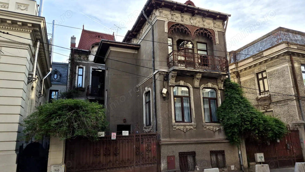 Casa S+P+ 1 Etaj + Pod -  264,16 mp + teren 162 mp - Universitate - Armeneasca