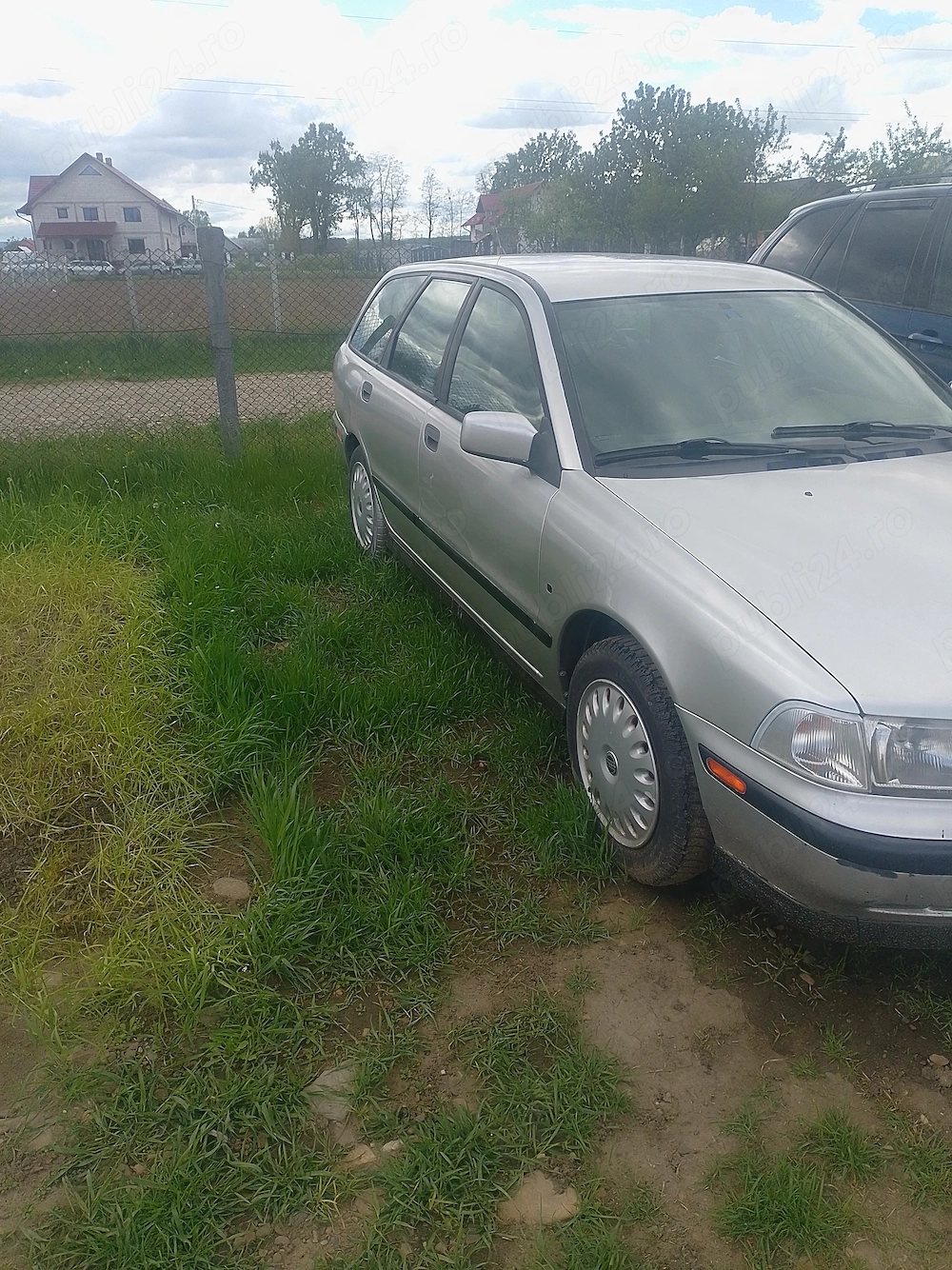 Volvo v40 an 1999
