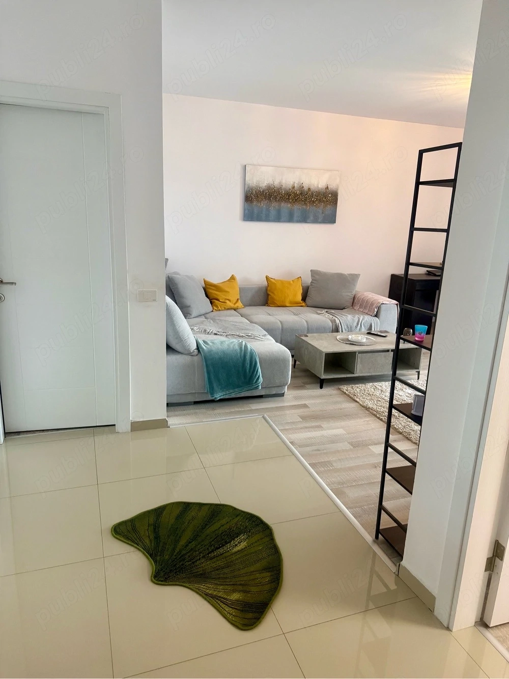 Inchiriez apartament 2 camere +parcare inclusa ! 