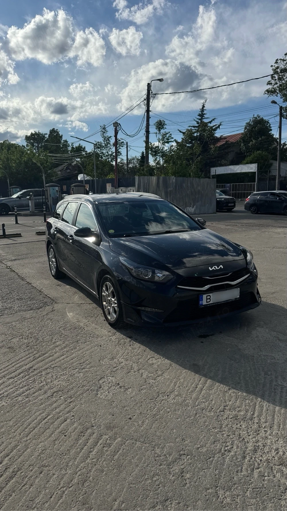 Kia Ceed Hybrid 1.6 | 2023 | Negru | Foarte economică