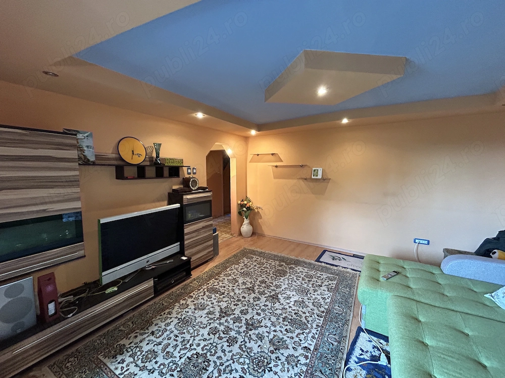 Inchiriez apart.3 cam.decomandat, et.2 din 4,modern,zona Vlaicu-Mall