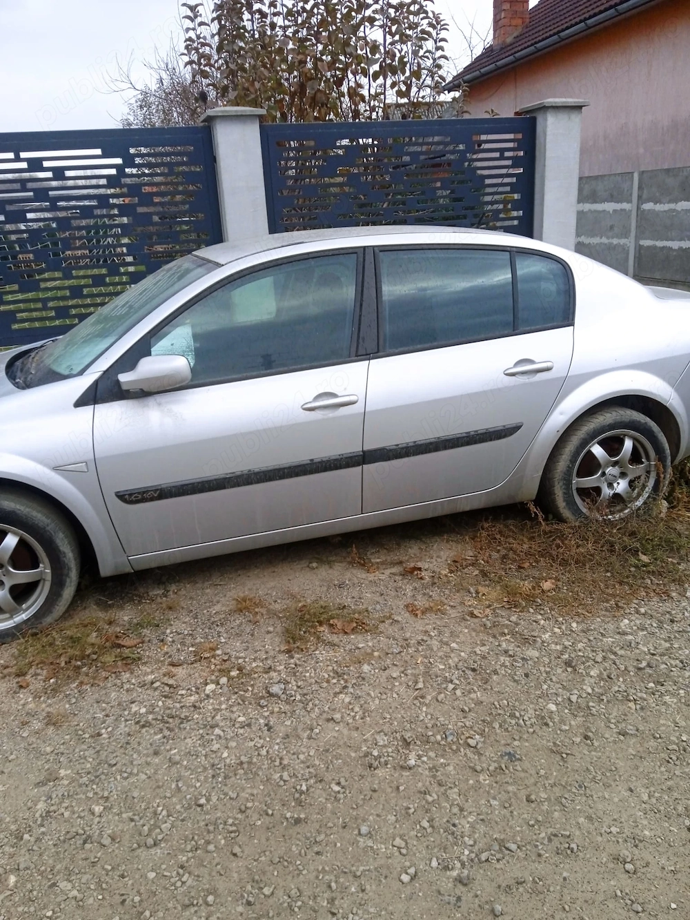 Vând Renault Megane pentru dezmembrez