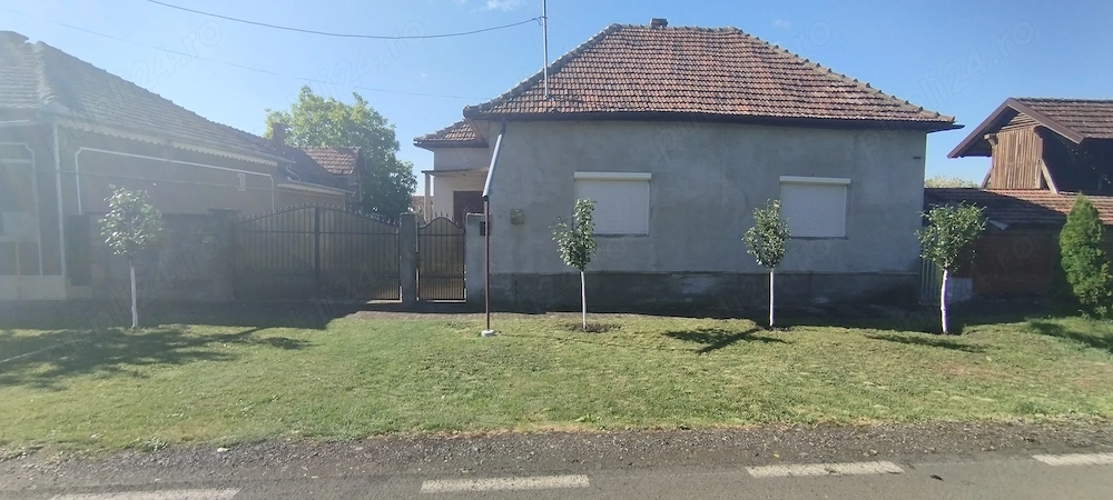 Casă de vânzare în Curtici 