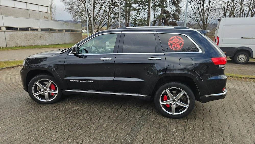 Vând Mașina  Jeep Grand Cherokee Summit Euro 6