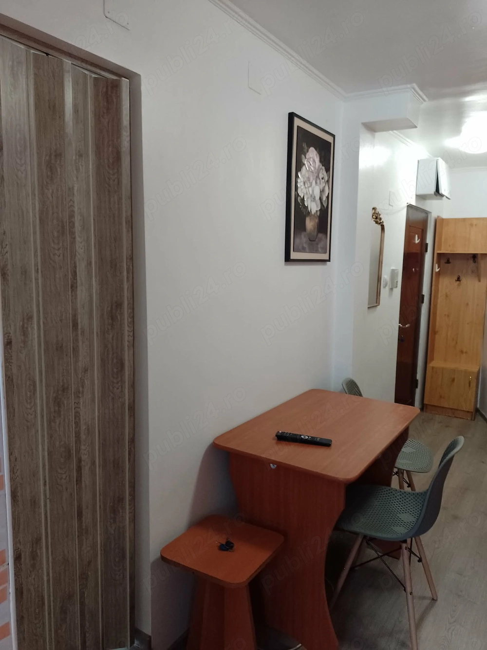 Inchiriez apartament 2 camere str Sovata la parter
