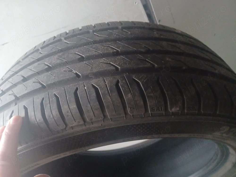 Vând 4 anvelope sh vara235/50r19