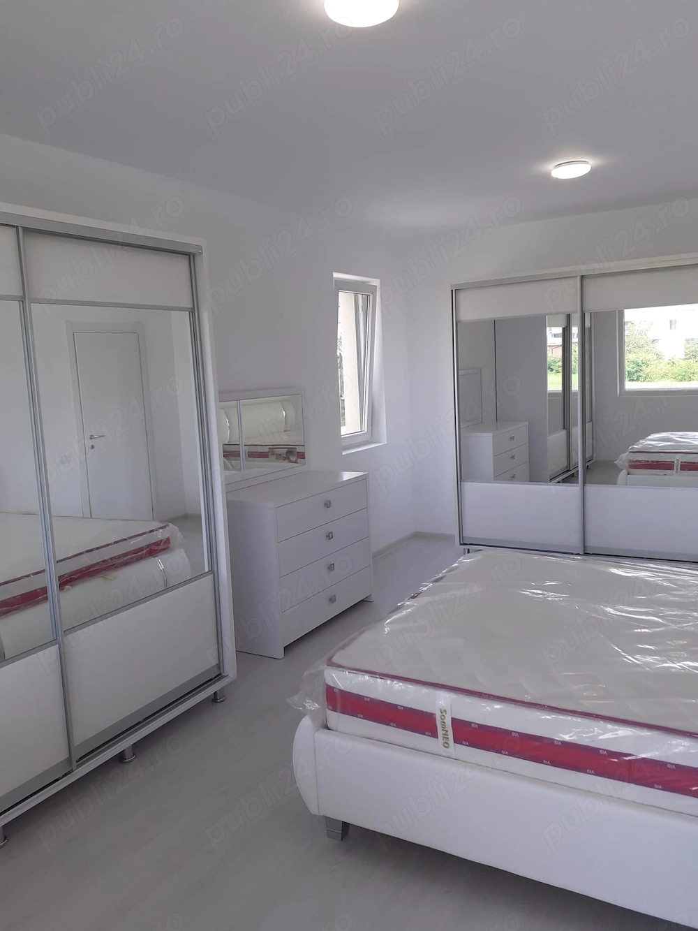 Vând apartament cu trei camere in sector 4 București, str.drumul binelui, etaj 1 din 5 ,bloc nou !