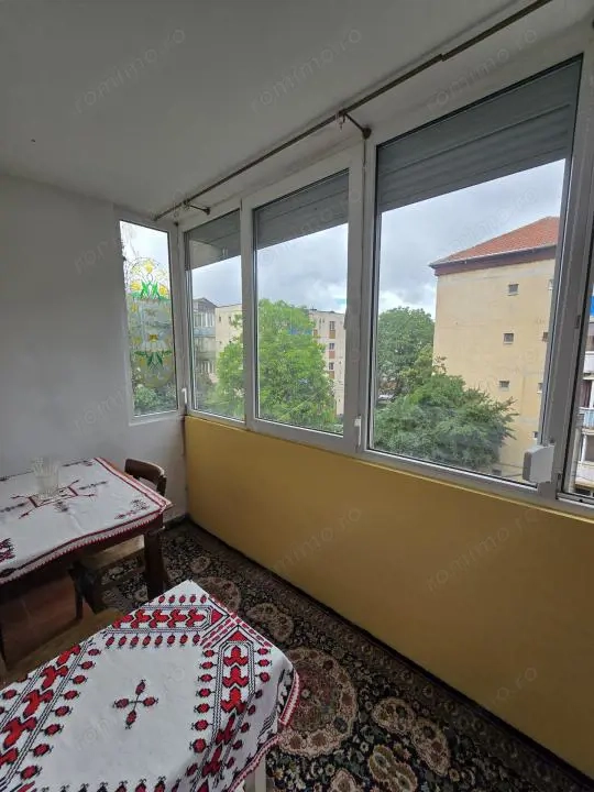 Aradului-Linsitei-o camera decomandat-CT-et3