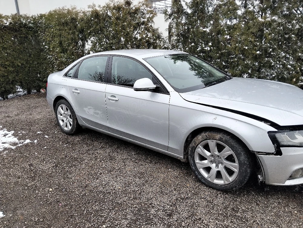 dezmembrez Audi A4 b8 2.0 cag cagc LX7W 