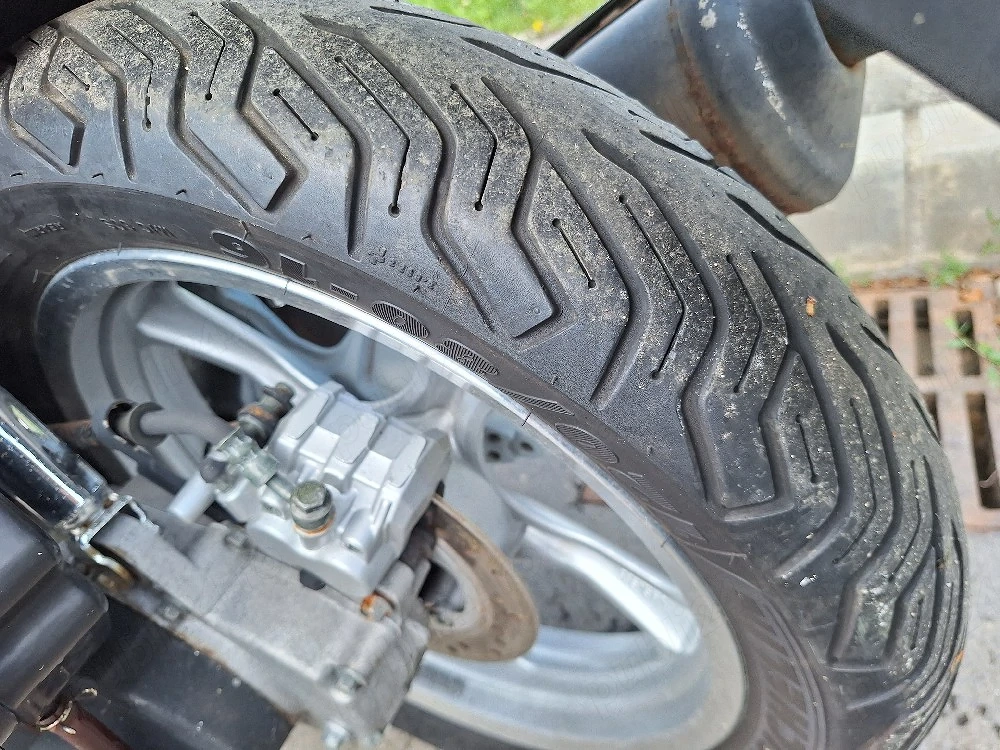 scooter Tauris Avienda 125
