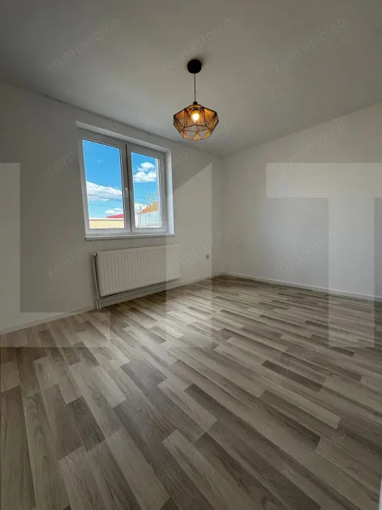 Casa individuala cu garaj - 143 mp Amprenta la sol + 710 mp teren - IZVIN