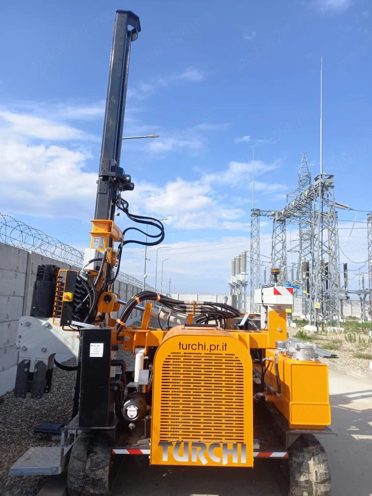 Vand masini de batut stalpi fotovoltaic Turchi