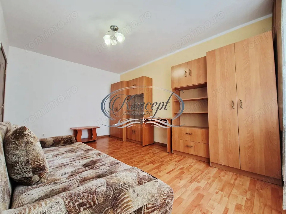 Apartament decomandat, etaj intermediar, zona Primaverii