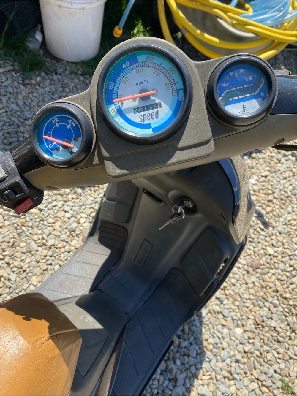 scuter malaguti f12 49cc