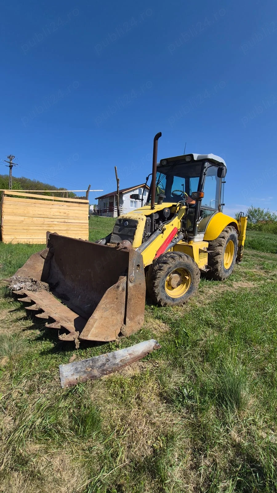 Buldoexcavator New Holland LB95B-4PT din anul 2008