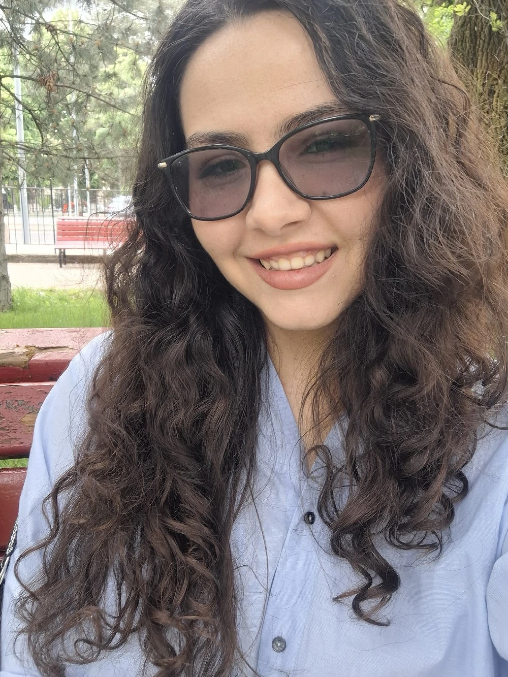 Ofer servicii de bona si ingrijitoare batrani  
