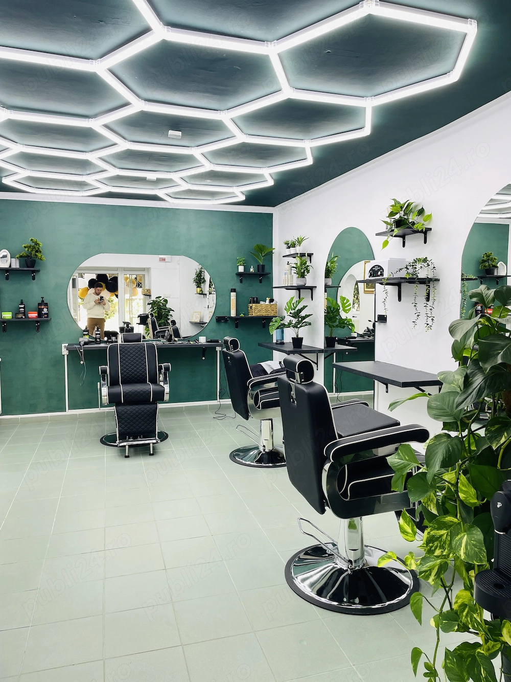 Inchiriez Scaun Frizerie Brasov 