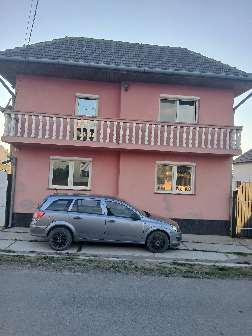 Casă de vânzare 