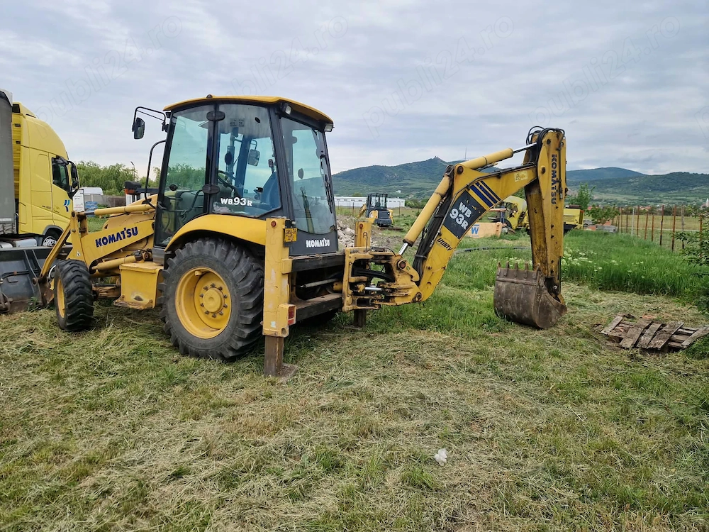Vand Buldoexcavator Komatsu