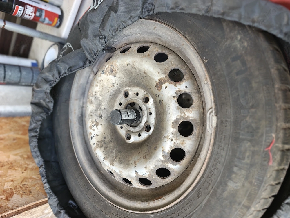 Jante tabla (5x108) Renault kangoo cu Cauciucuri de iarna Nokian WD4 iarna 195/65/15