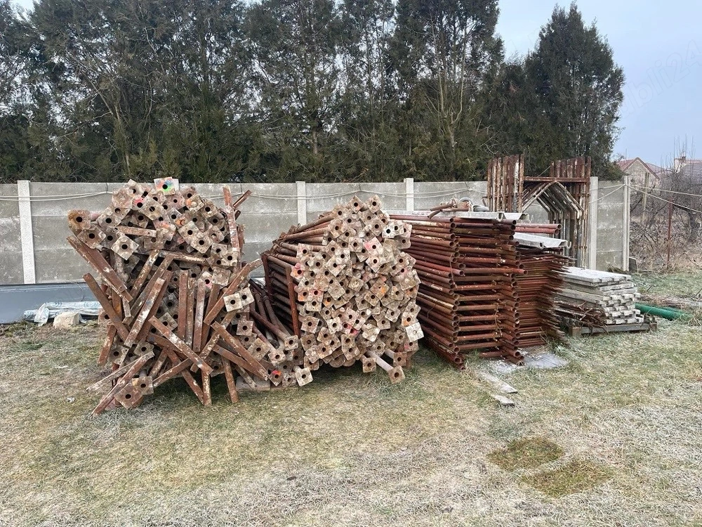 Inchiriam popi metalici,Schela metalica