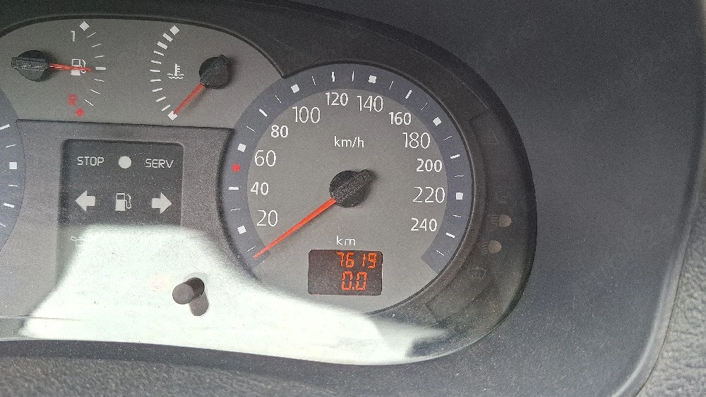 Renault Symbol 1.4i benzină cu doar 9.000km, raritate!