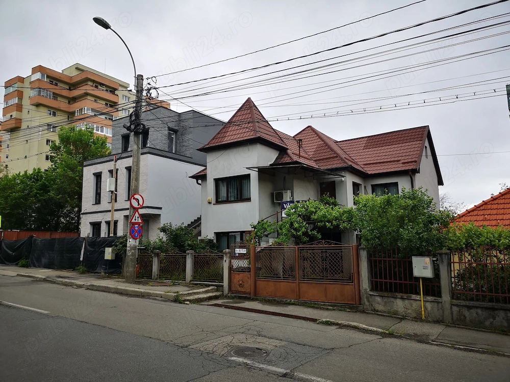 Vand casa pe strada Meteor, cartier Zorilor
