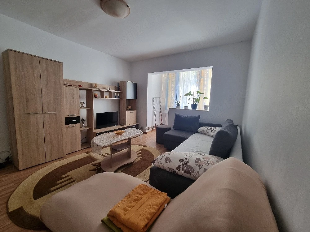 Zona Girocului - apartament etaj 2, 2 camere, centrala termica, 
