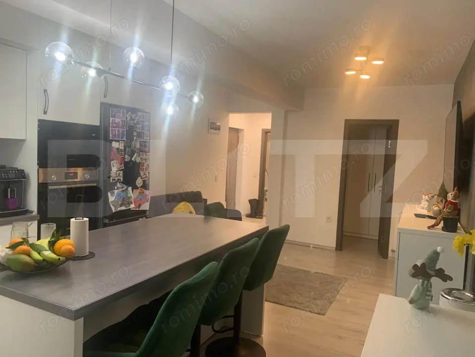 Apartament 3 camere, loc de parcare, bloc nou, zona Zavoie