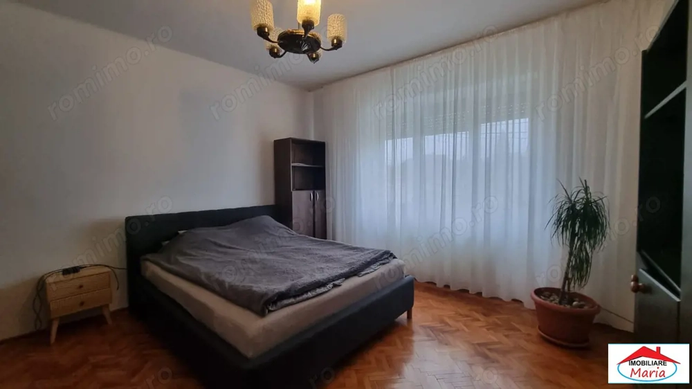 Apartament 3 camere etaj 1 zona Piata Mica