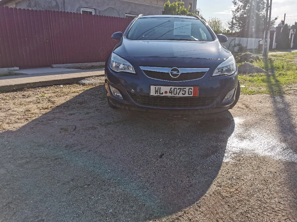 vând Opel astra 