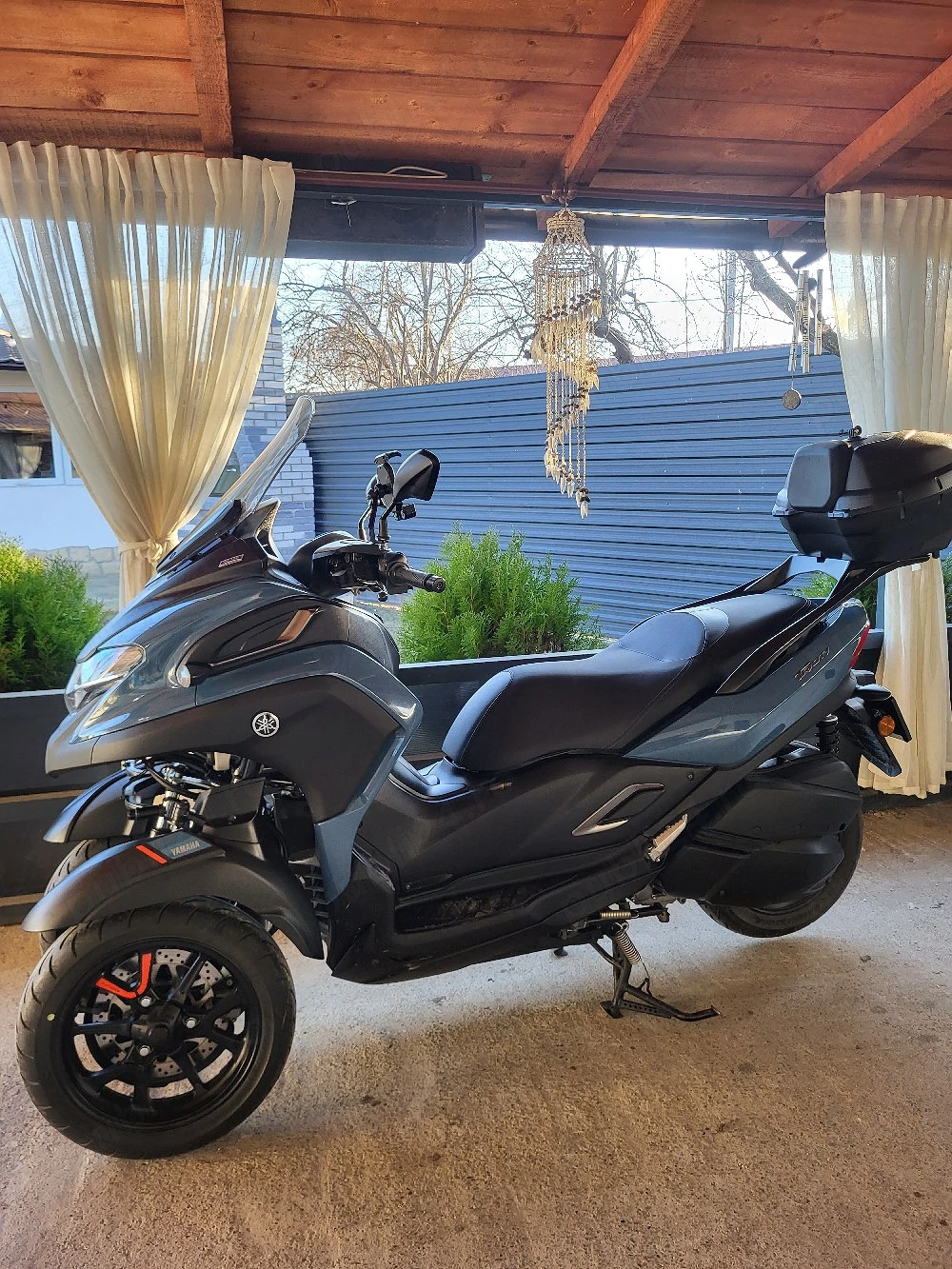 Yamaha tricity 300