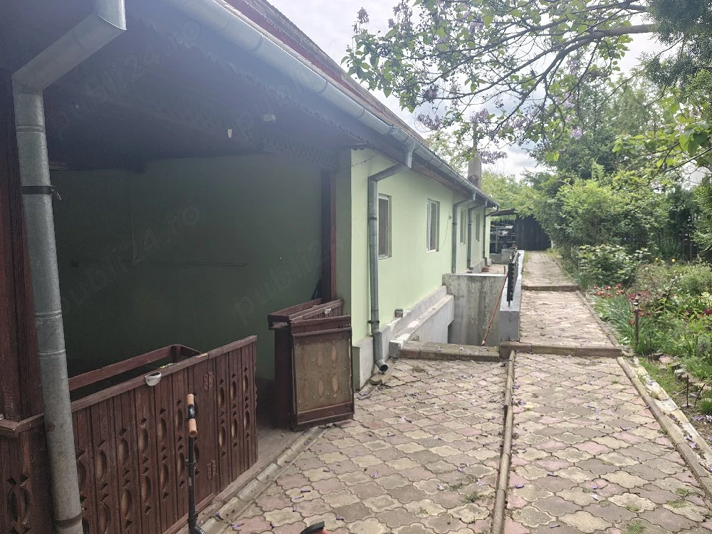 vând casa Vernești 