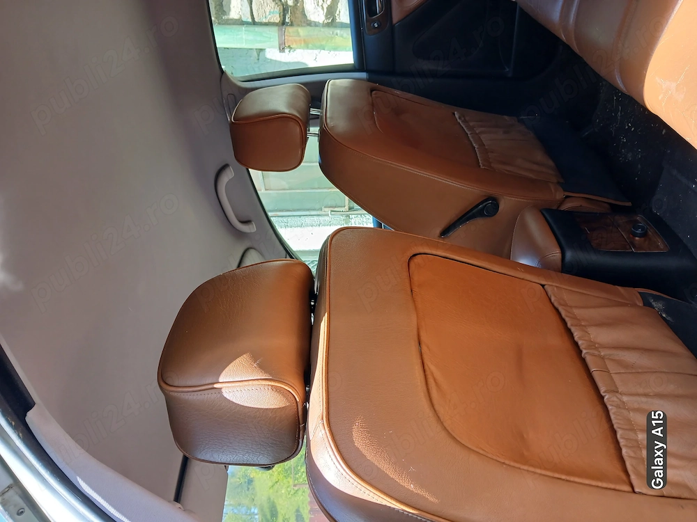 Vând 2 Peugeot 607 din 2004 benzina plus GPL,  ful option, una bună cealaltă pt piese de schimb .