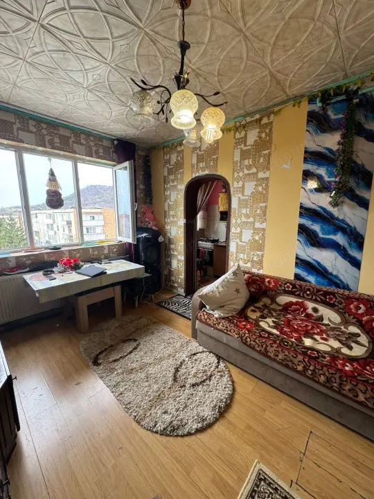 Garsonieră 27 mp Micro Vest, et. 4, centrală nouă, 25.000€