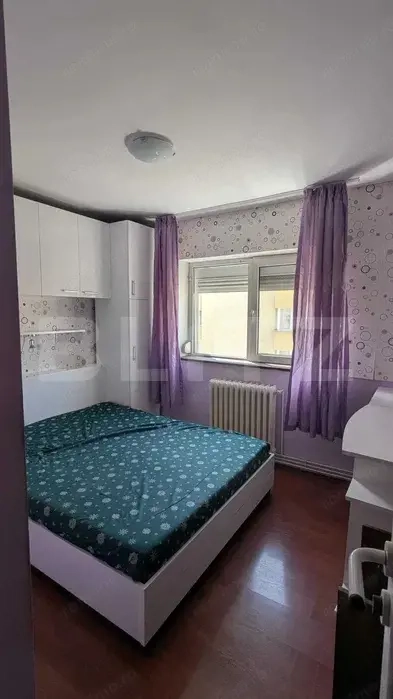 Apartament 2 camere, balcon, zona Strazii Primaverii