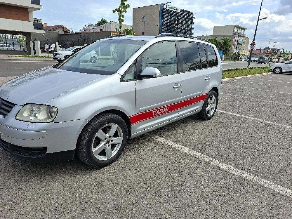 Vând Vw Touran 1.9 TDi .7 locuri 