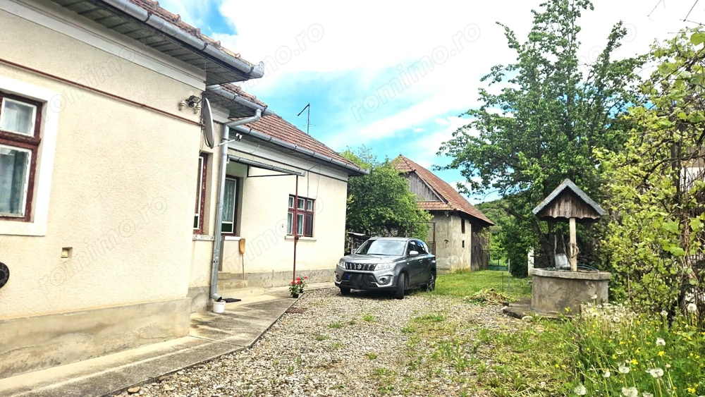 Vand in exclusivitate teren cu casa in Luna de sus!