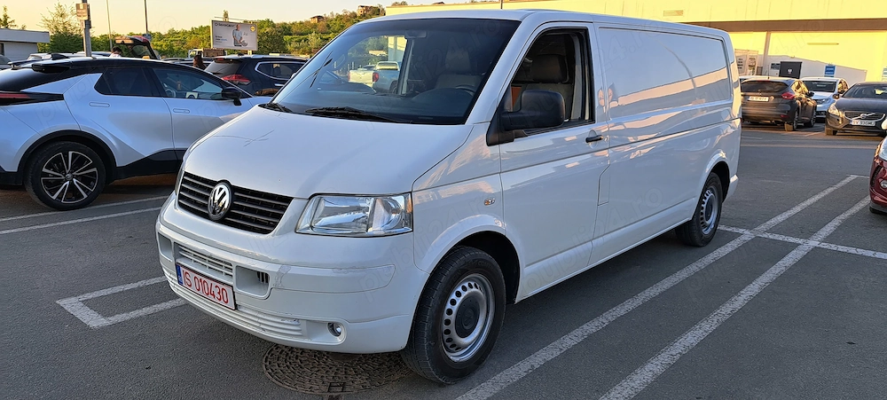Vând Vw Transporter 1.9 TDI 102 cp