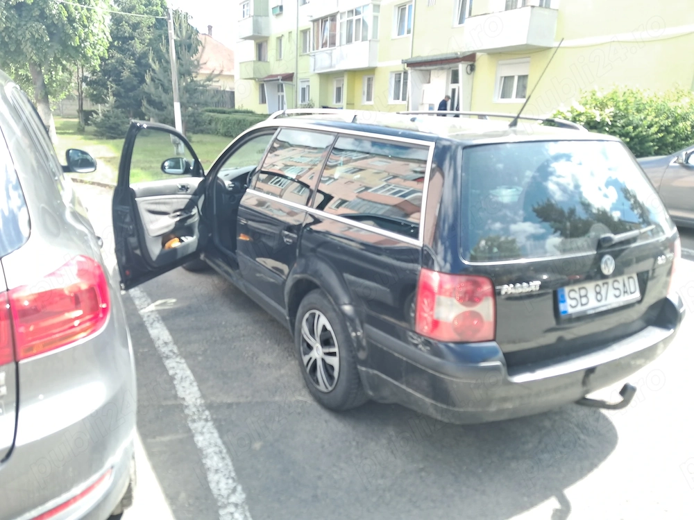 Masina de vânzare,vw passat b 5,5 2005,100 KW,140 cp,combi,merita văzut...