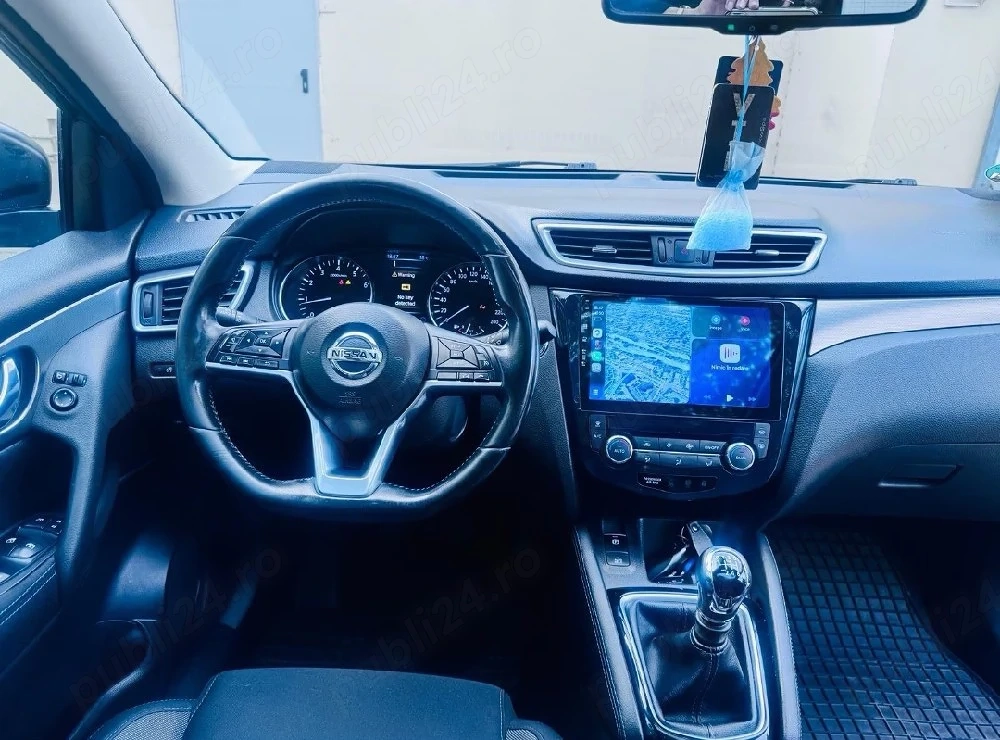 NISSAN QASHQAI   Acest SUV din 2018 oferă un design modern și funcționalitate excelentă pentru famil