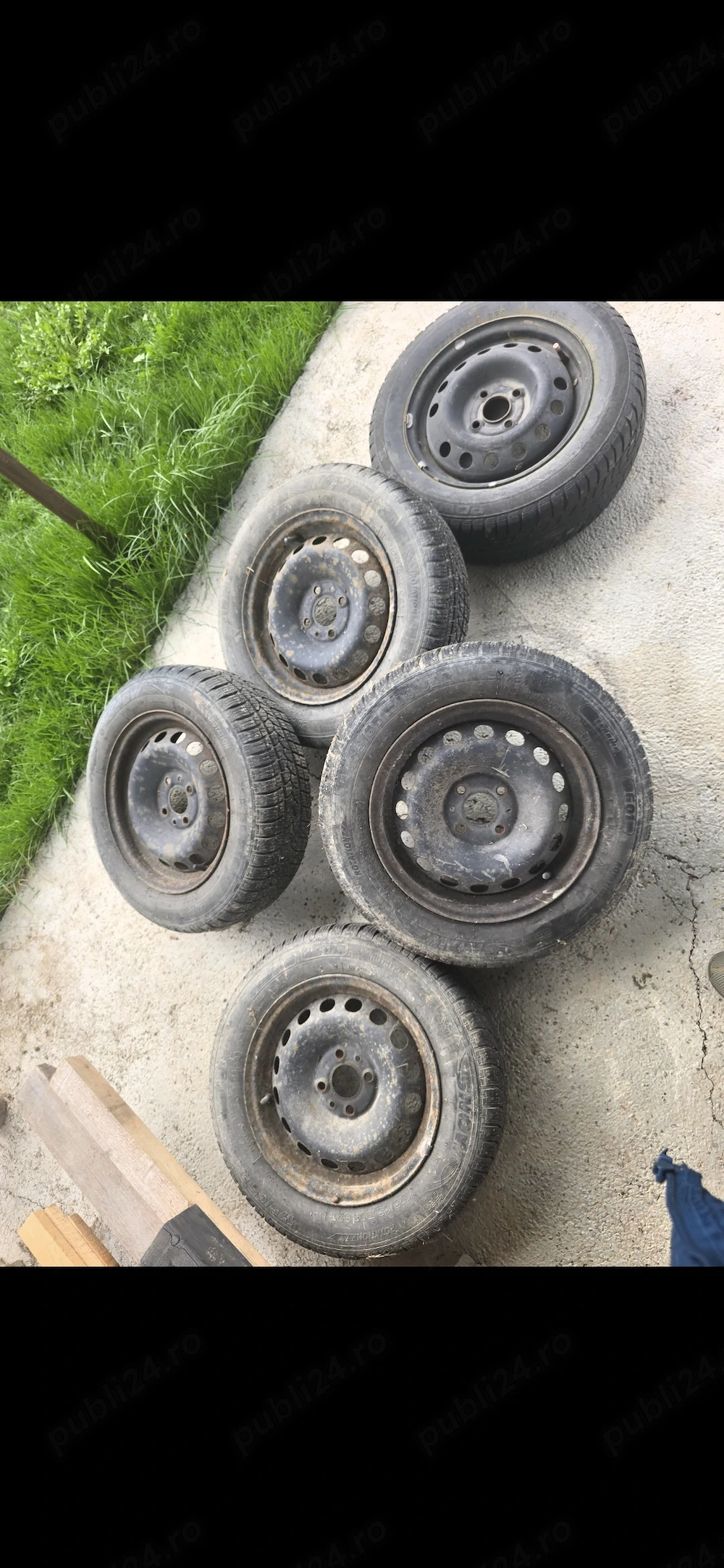 Jante tablă cu anvelope bune de iarna 175/65/R14