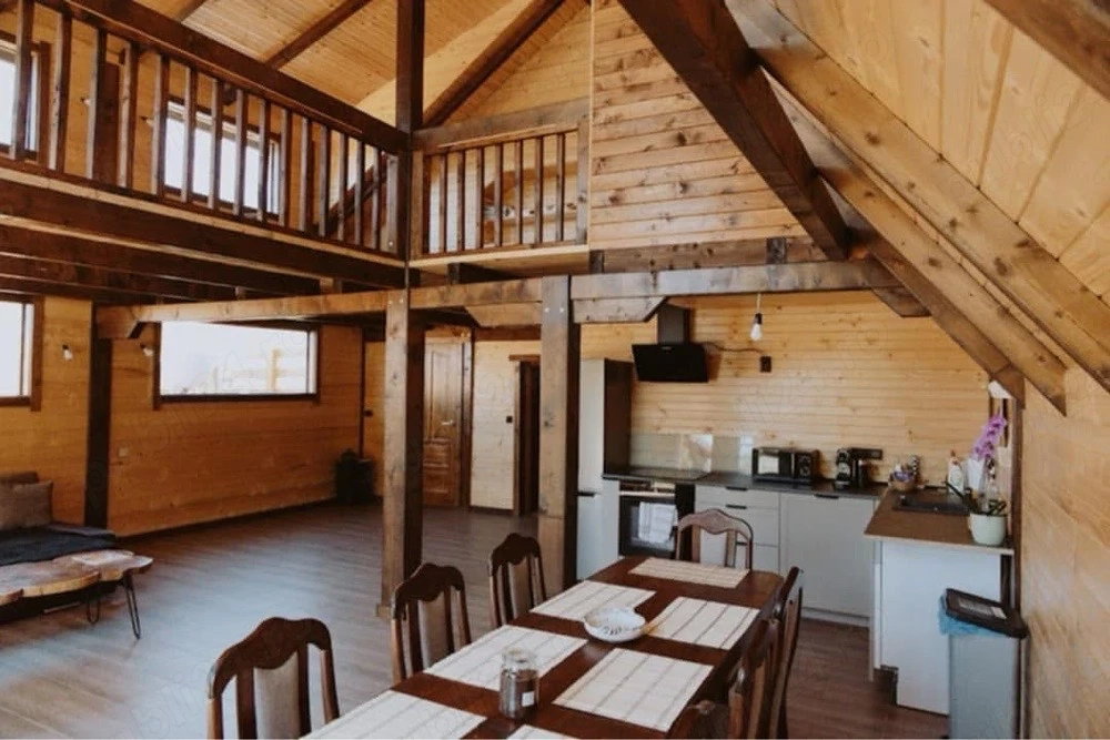 Inchiriez cabană (Cabana Bradul)