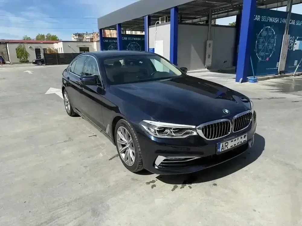 BMW 520d G30 Luxury Line   ACC   360    Display Key   Ambient Multicolor   133.000 KM   Fără Investi