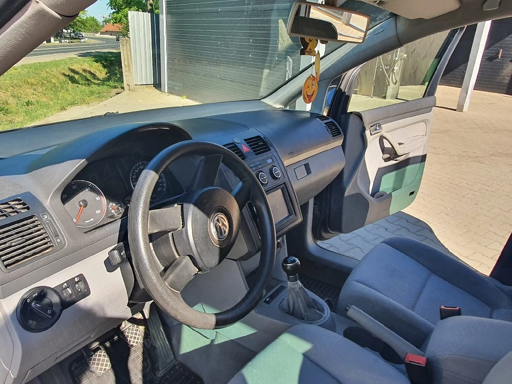 Vând Touran  19 Tdi
