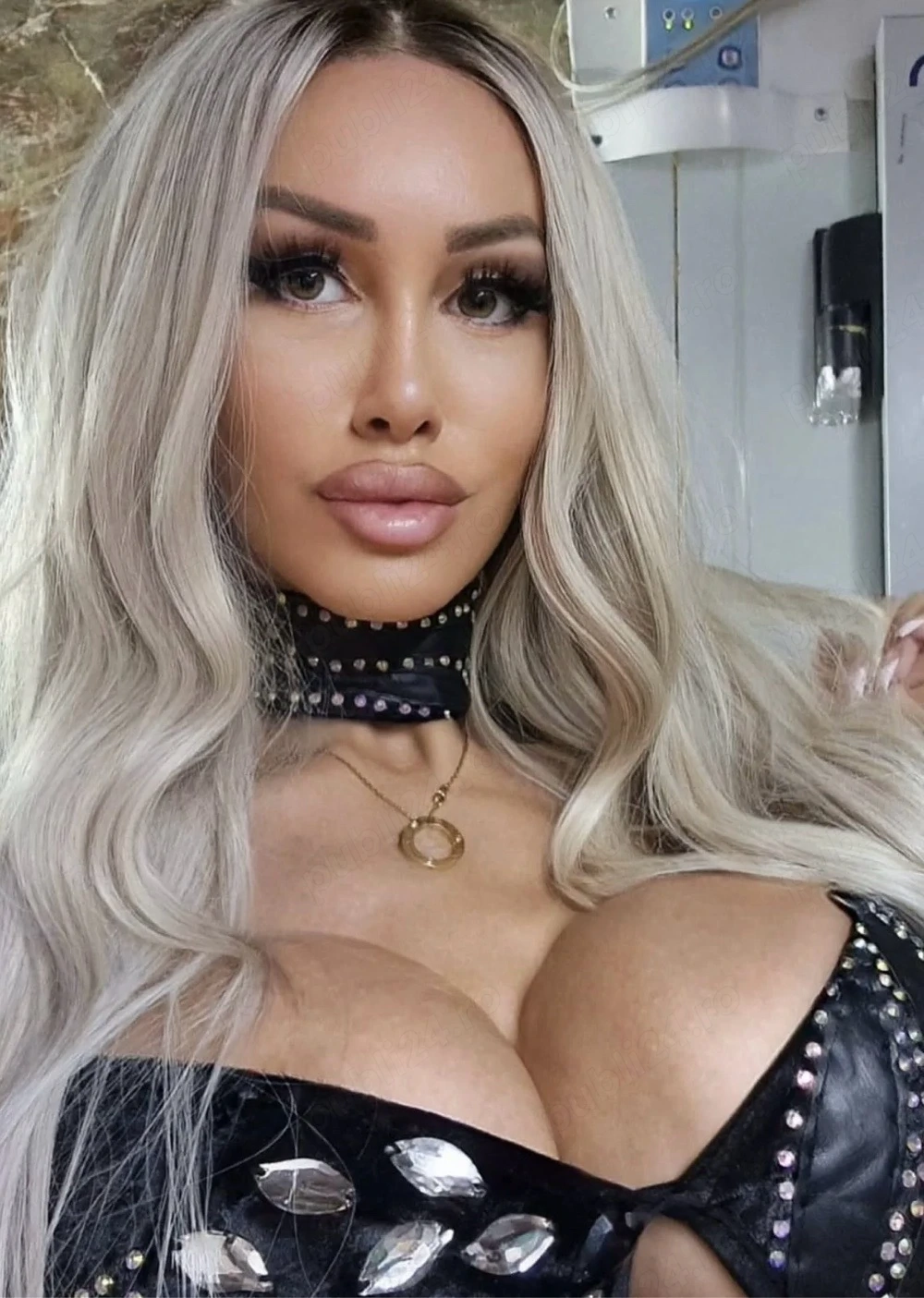 Trans Deluxe   100% reala  siliconata marimea 10  !!Sunt Transexuala NU travestit!DOMINARI DEPLASARI