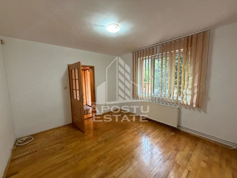 Casa pentru birouri, 135 mp, 5 camere decomandate, Aradului Timisoara