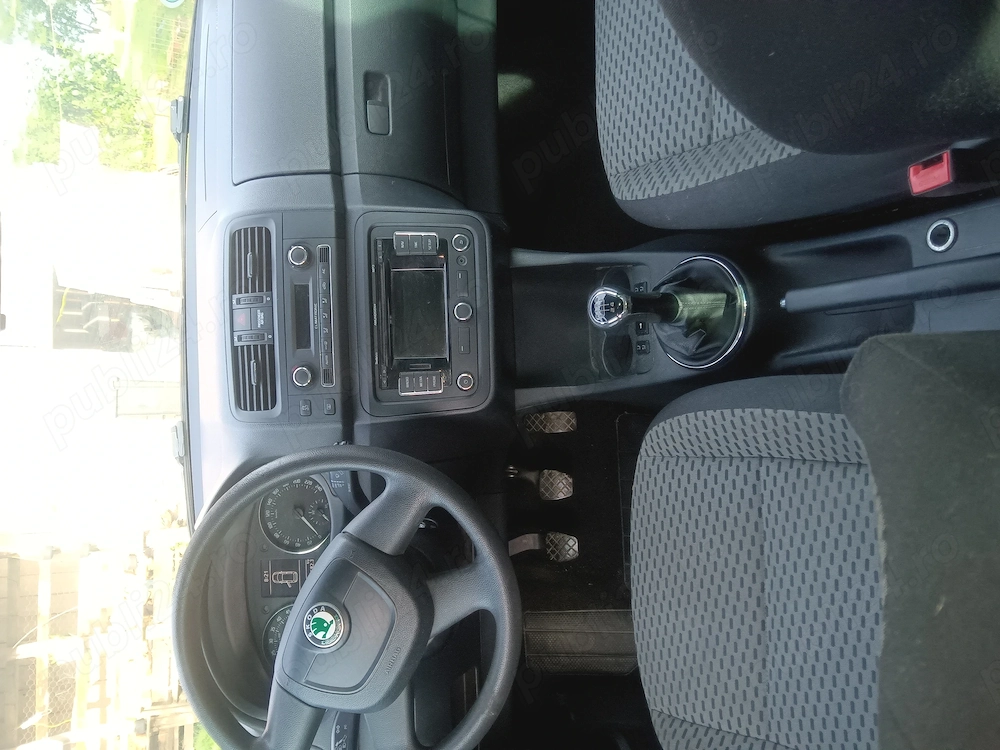 Vând autoturism mic litraj Skoda Roomster 1,2 diesel
