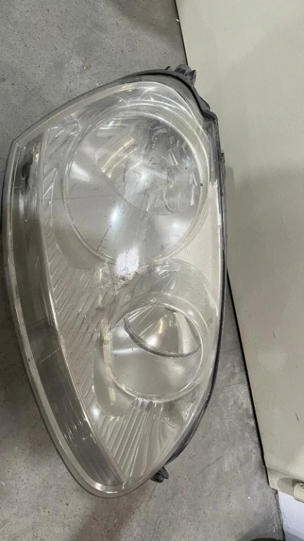 Far dreapta vw golf 5 hella