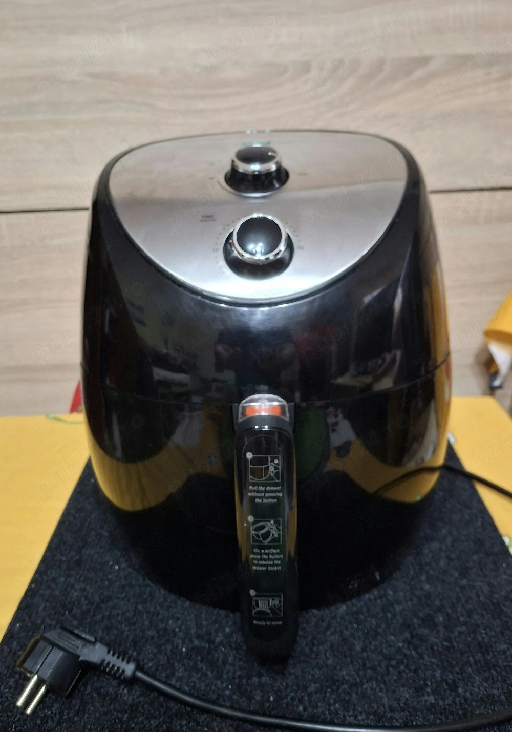 Fripteuza cu aer cald